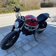 Suzuki SV650 - gen. 1   (ombygget)