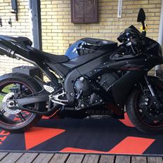 Yamaha YZF-R1