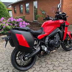Yamaha TRACER 9