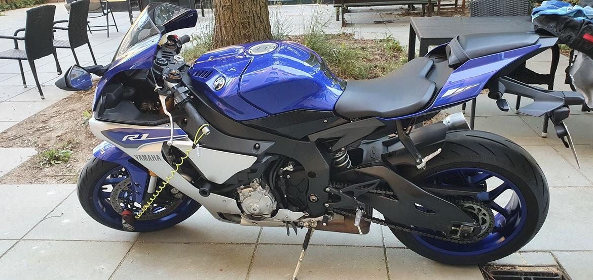 Yamaha R1 billede 2