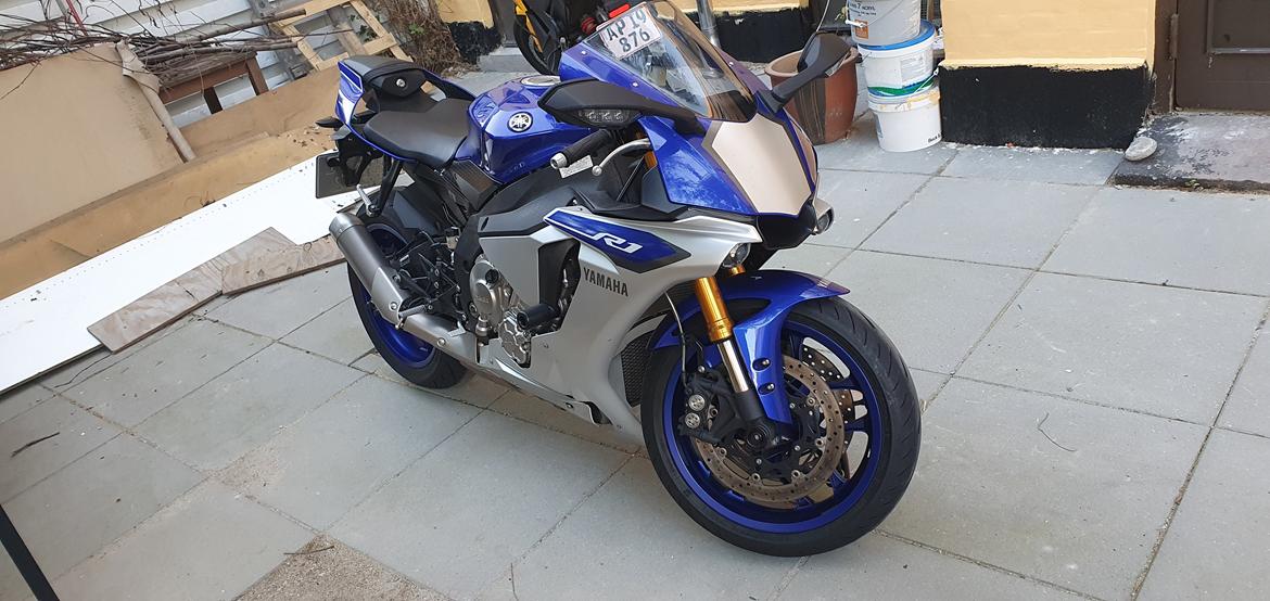 Yamaha R1 billede 7