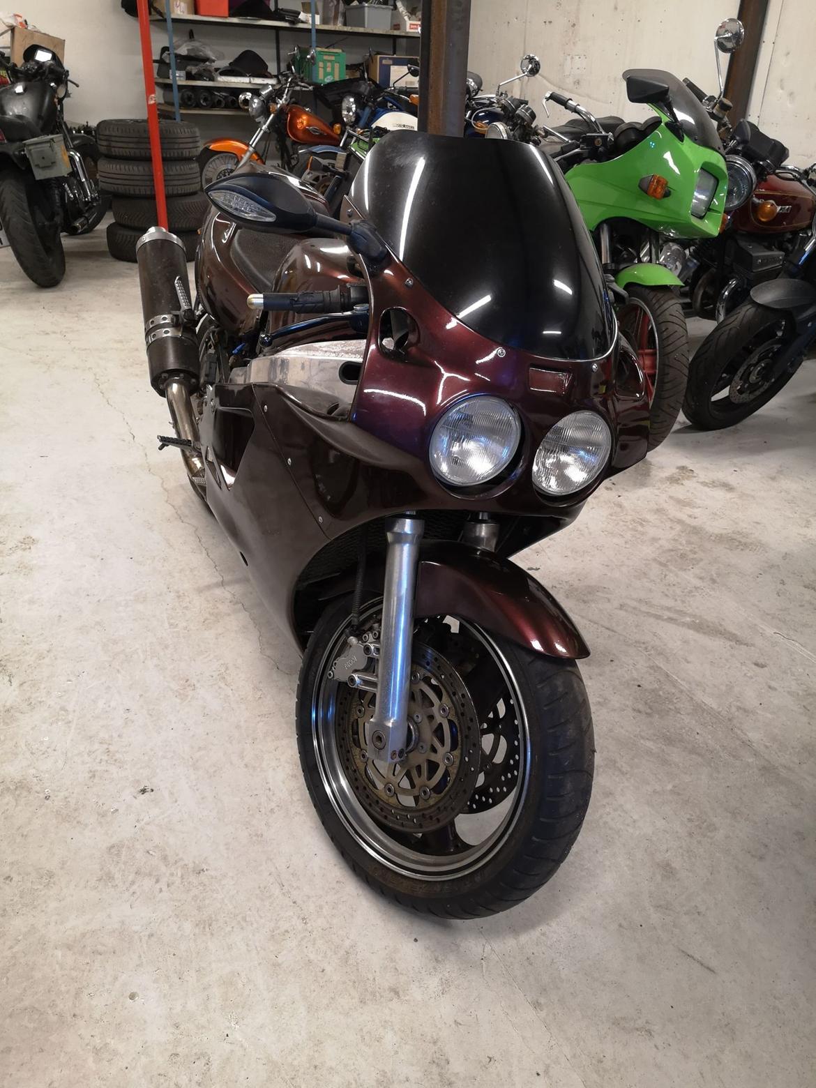 Kawasaki ZXR 750 H2 billede 1