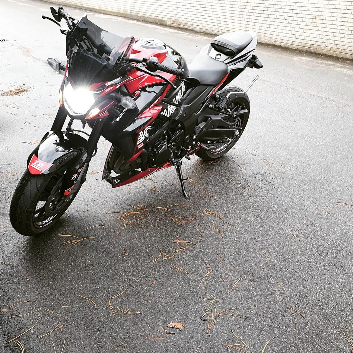 Suzuki gsxs 750 billede 1
