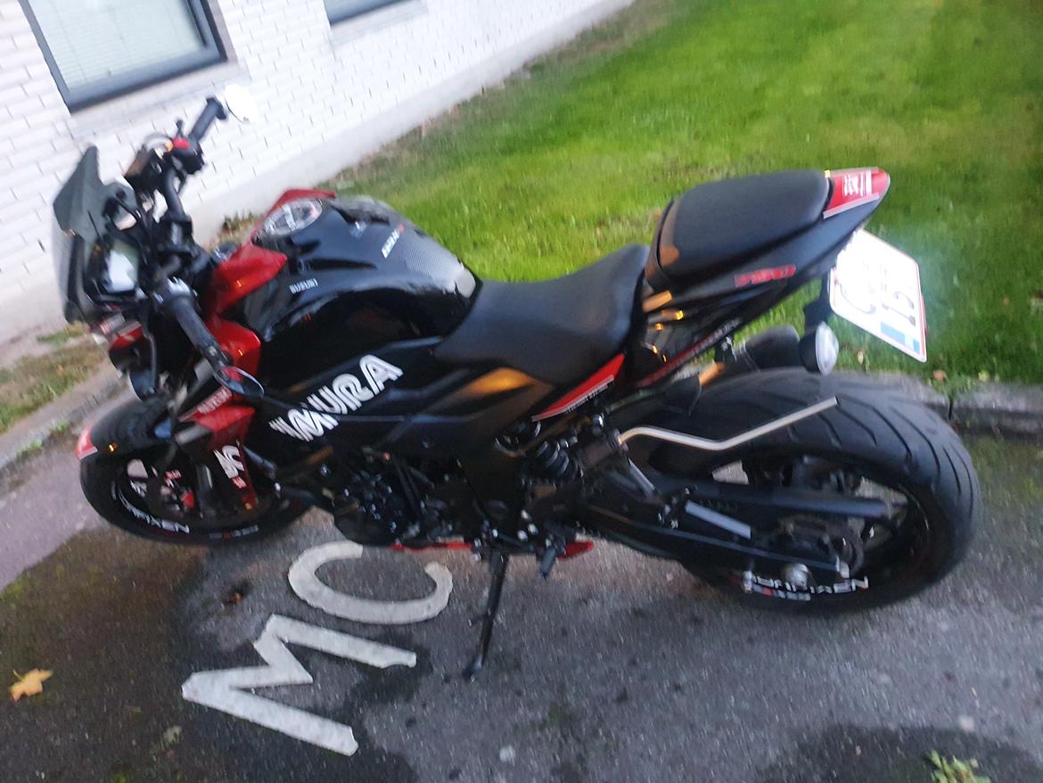 Suzuki gsxs 750 billede 4