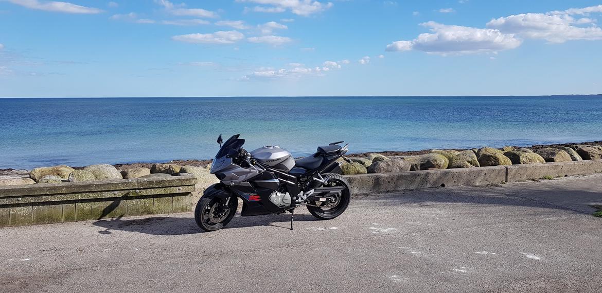 Hyosung GT650 R billede 1