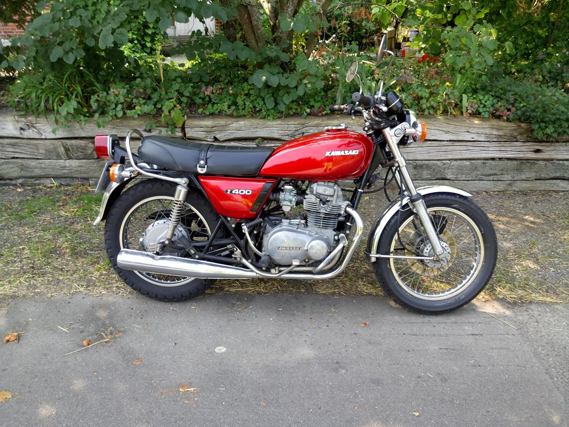 Kawasaki z 400 billede 1