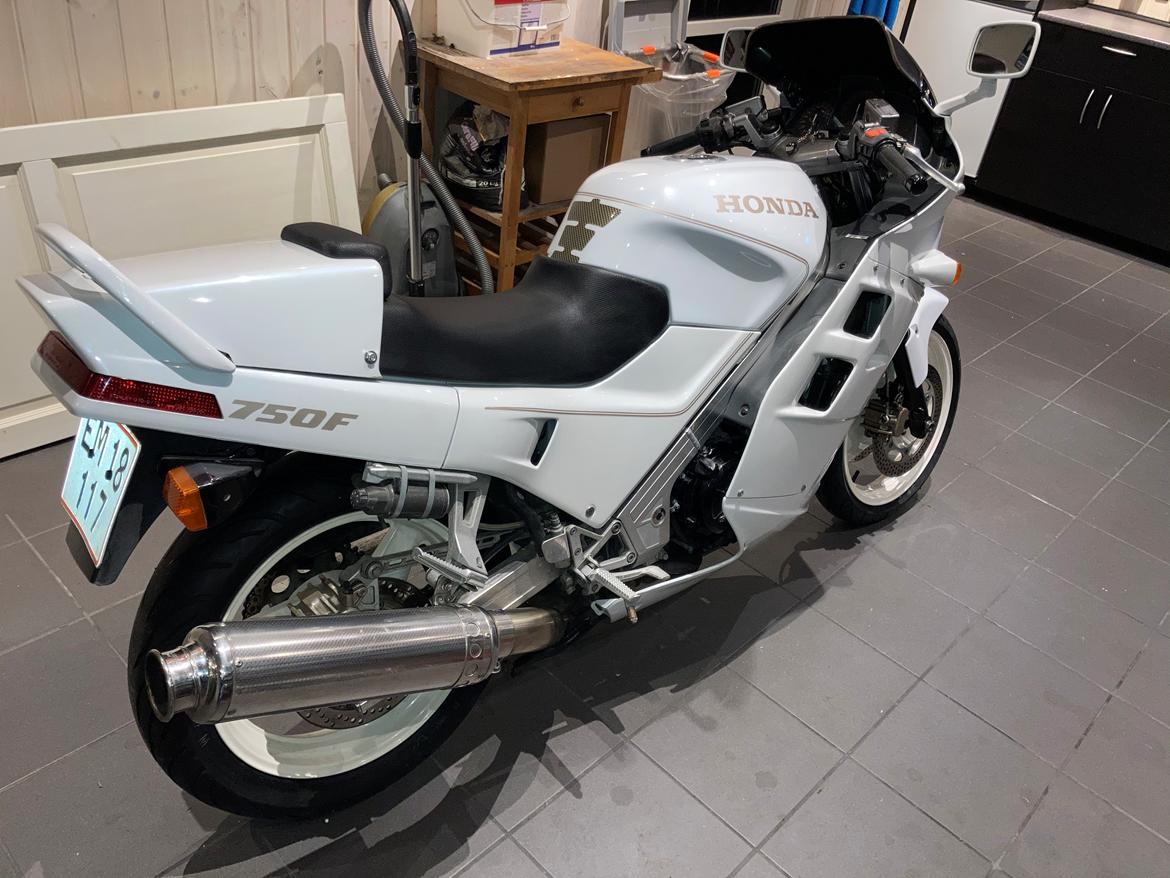 Honda Vfr 750 rc24-2 billede 2