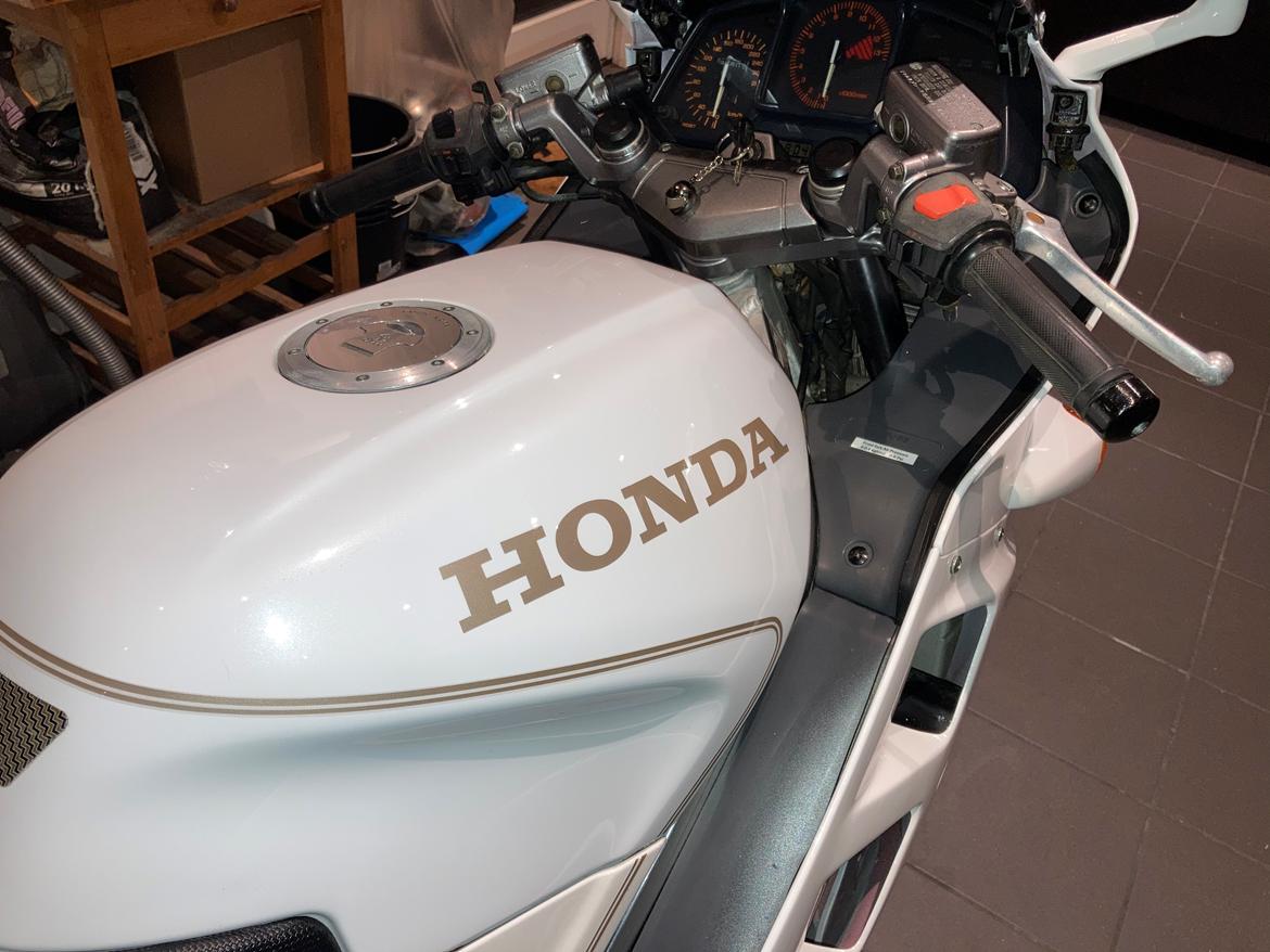 Honda Vfr 750 rc24-2 billede 3