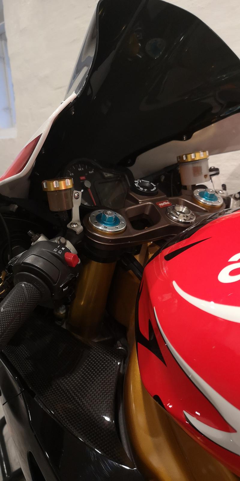 Aprilia RSV 1000R Factory billede 19