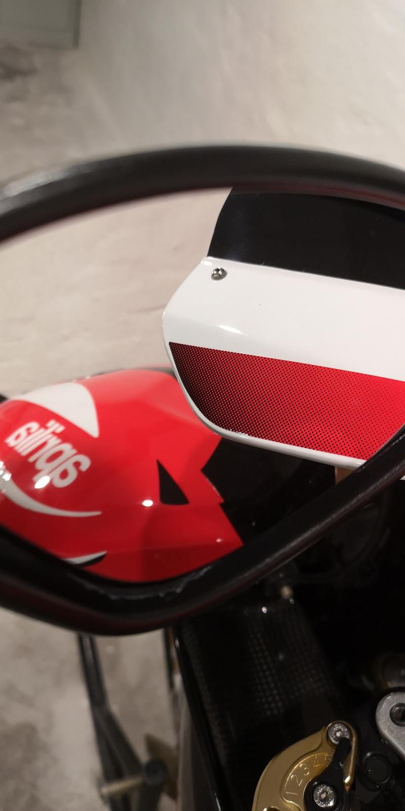 Aprilia RSV 1000R Factory billede 16