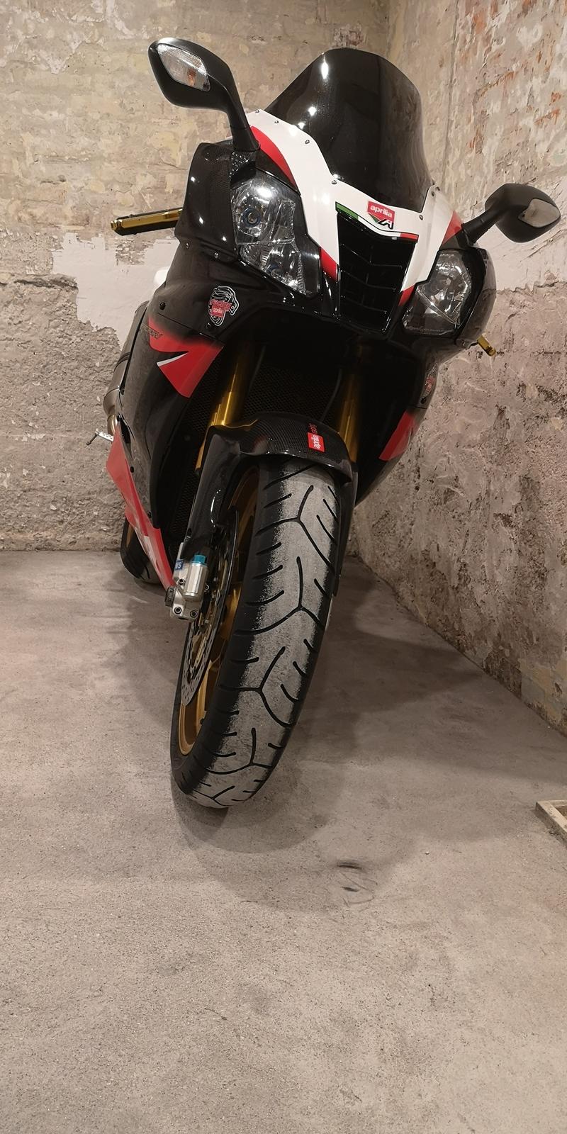 Aprilia RSV 1000R Factory billede 8