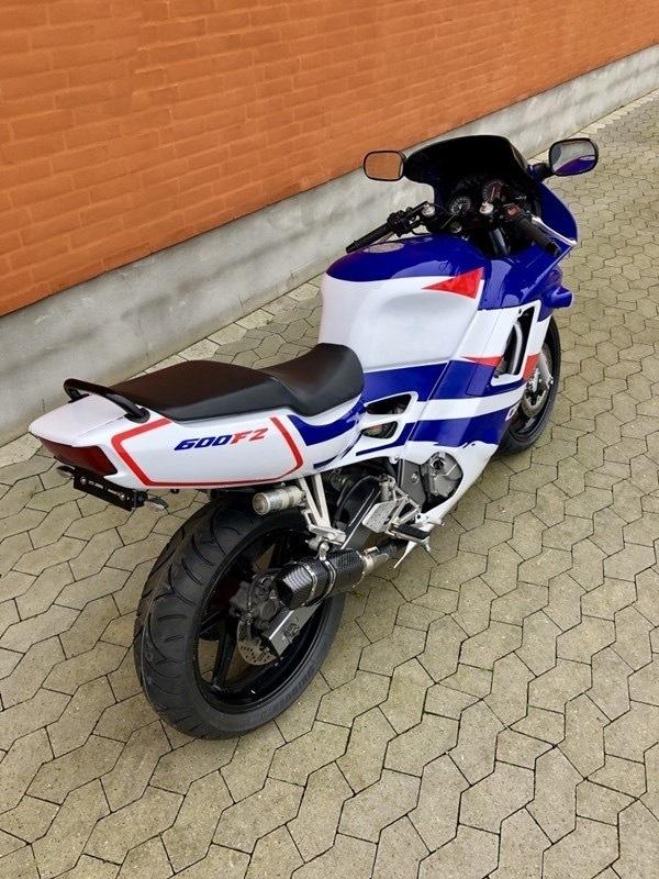 Honda CBR 600 F2 billede 2