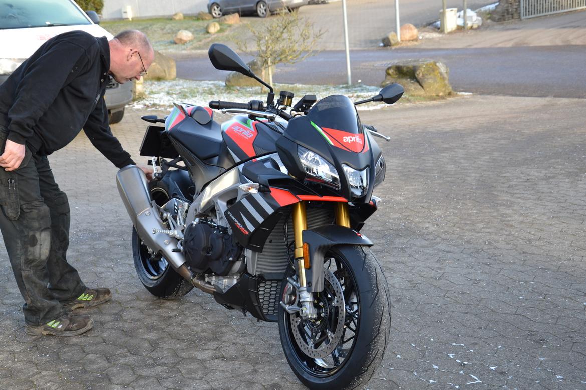 Aprilia Tuono V4 1100 Factory billede 3