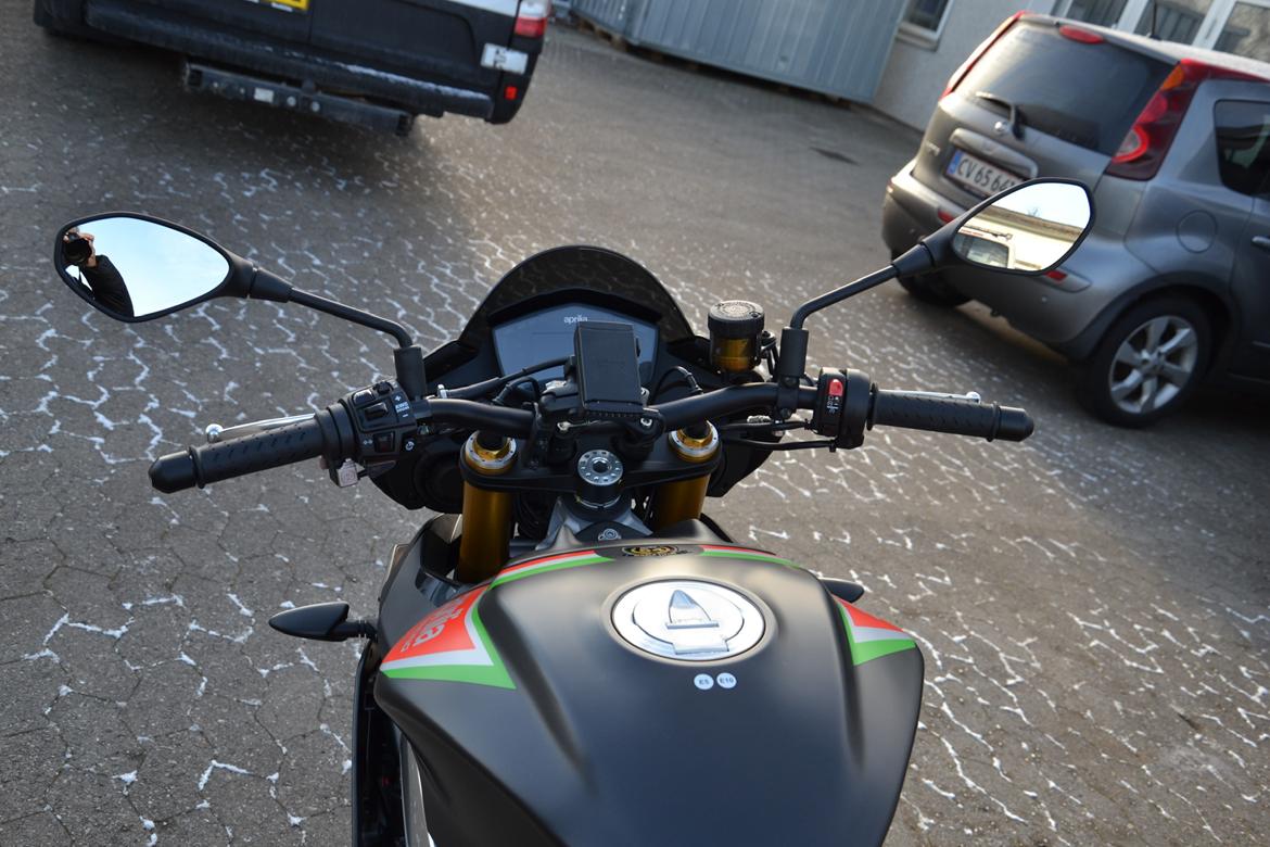 Aprilia Tuono V4 1100 Factory billede 5