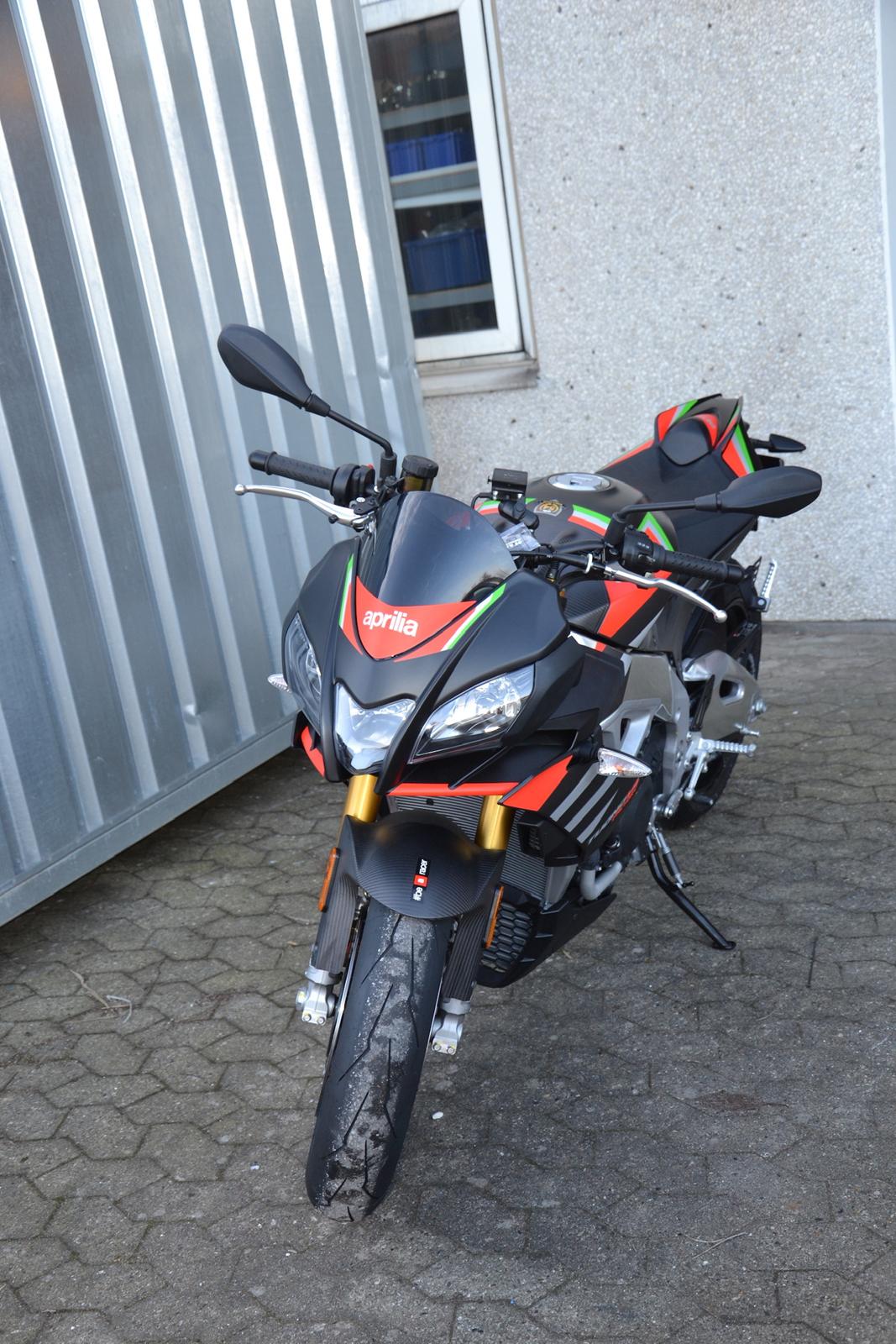Aprilia Tuono V4 1100 Factory billede 8