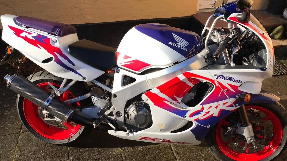 Honda CBR 900RR FIREBLADE SC28 billede 21