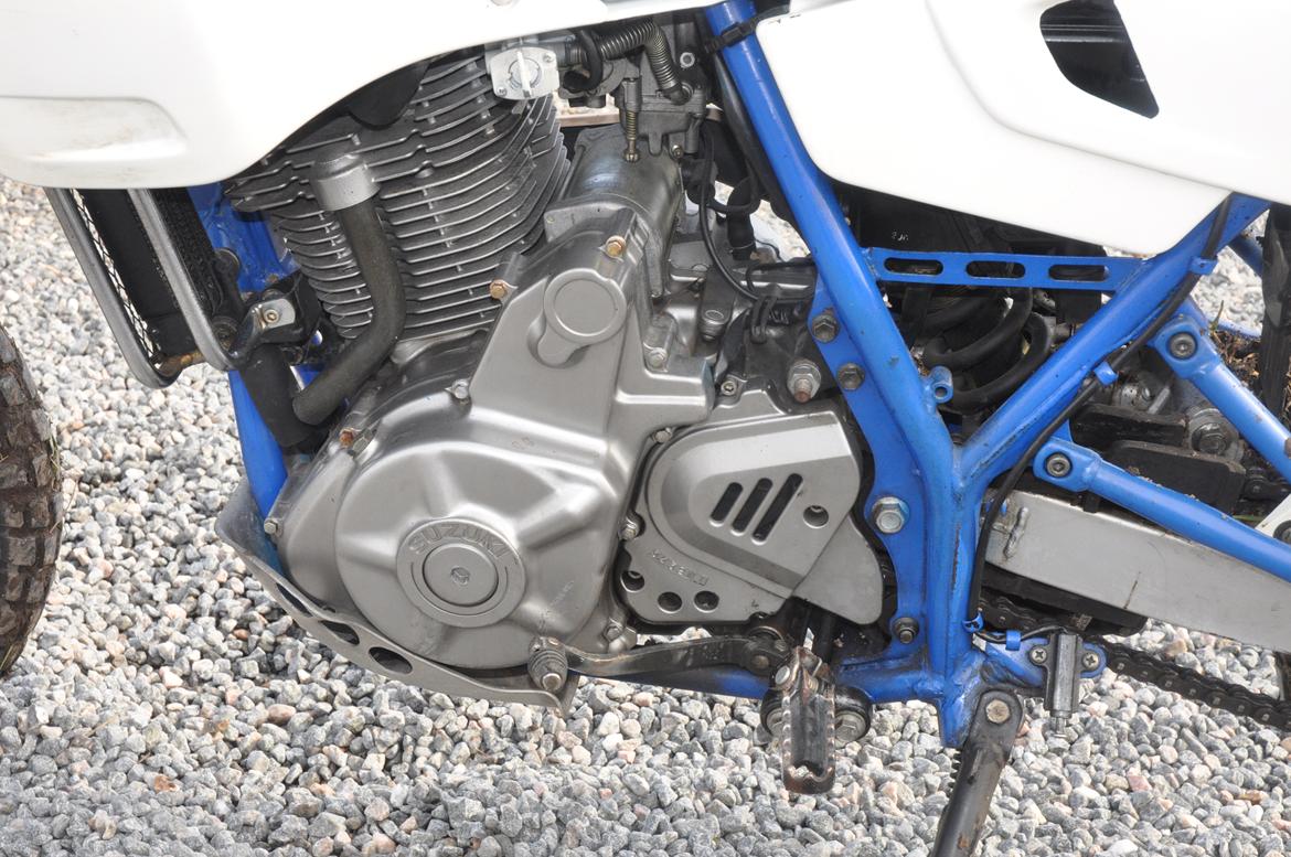 Suzuki DR650RE billede 4