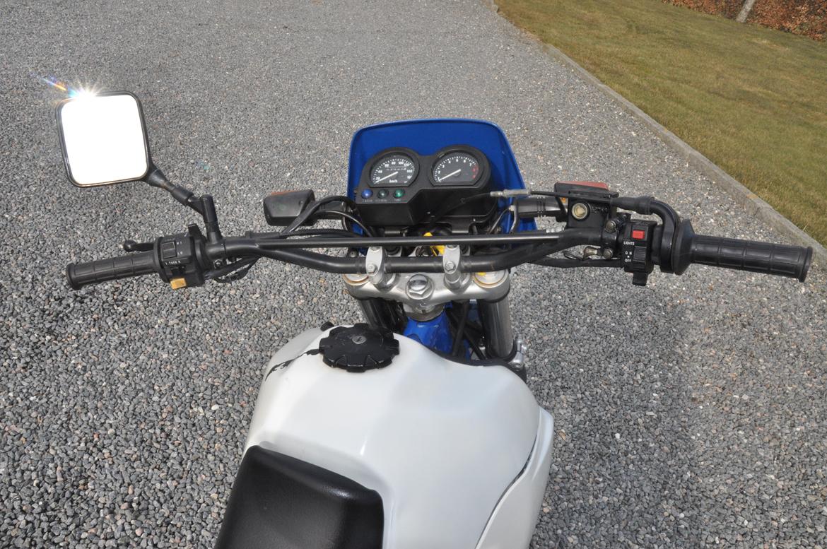 Suzuki DR650RE billede 7