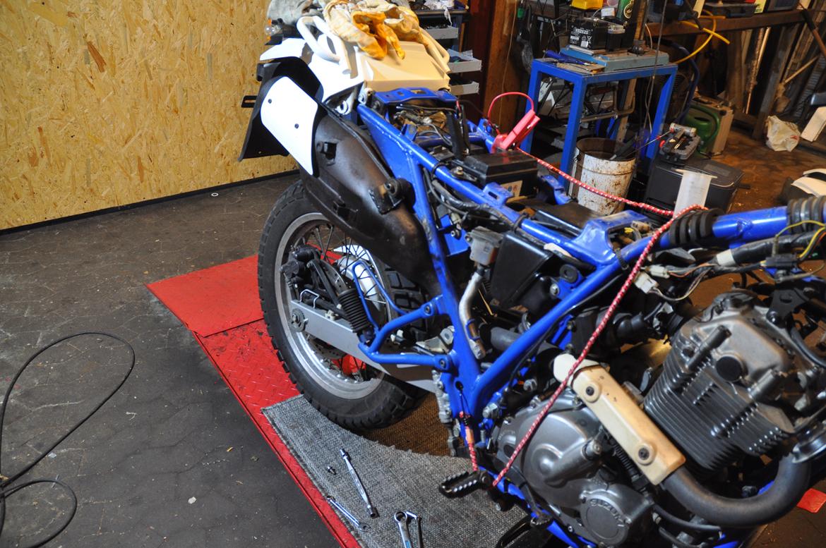 Suzuki DR650RE billede 8