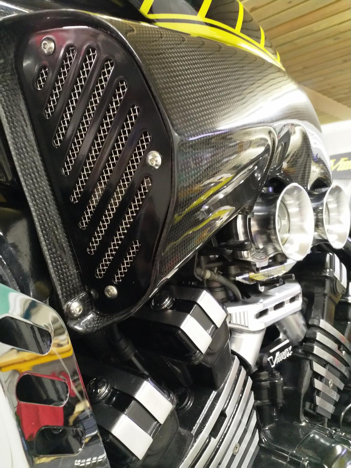 Yamaha V-max 1200 - Måske det flotteste perspektiv... billede 6