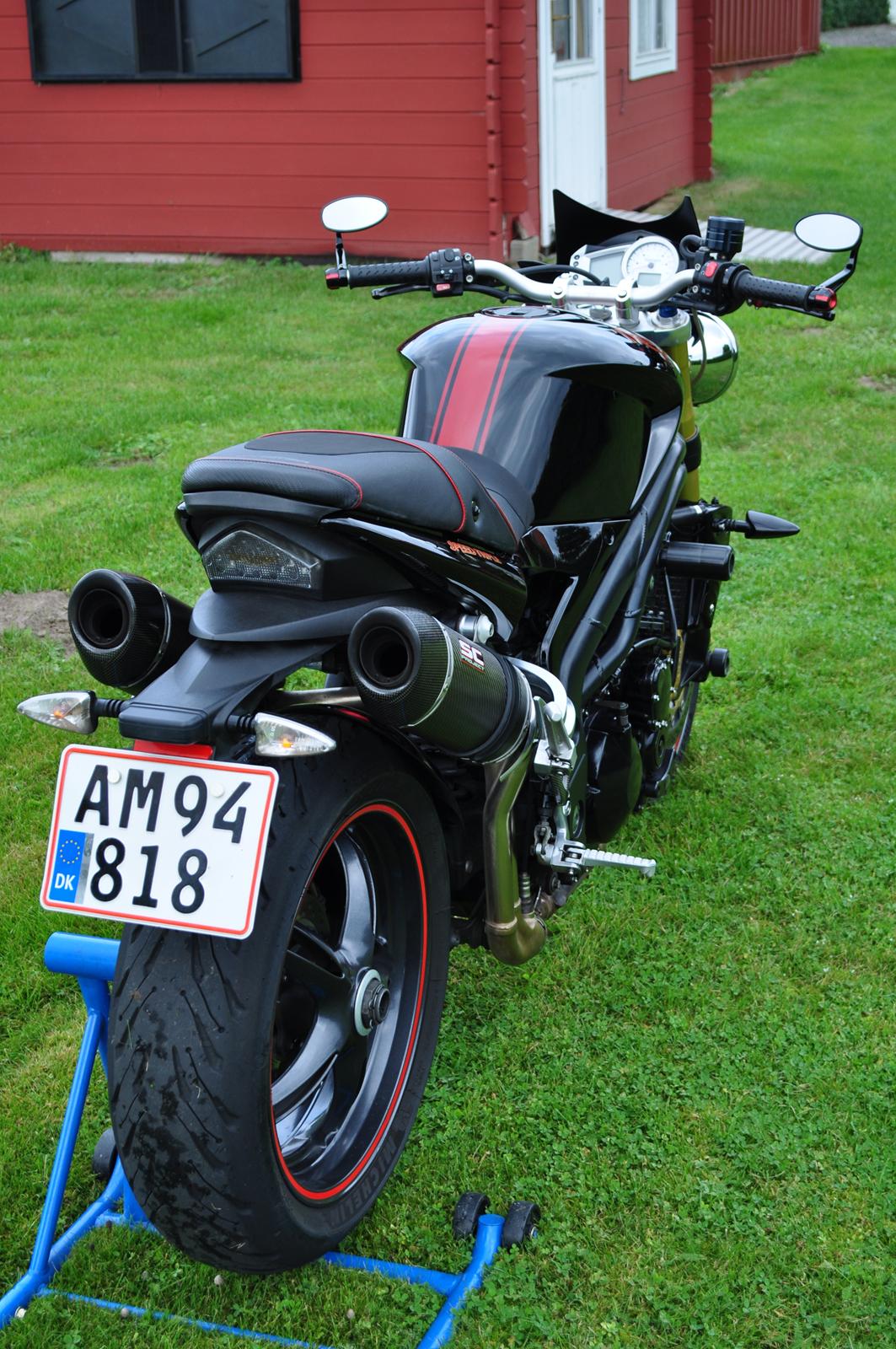 Triumph Speed Triple 1050 billede 16