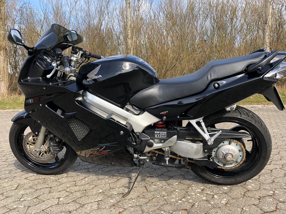 Honda VFR 800 FI *Solgt* billede 2