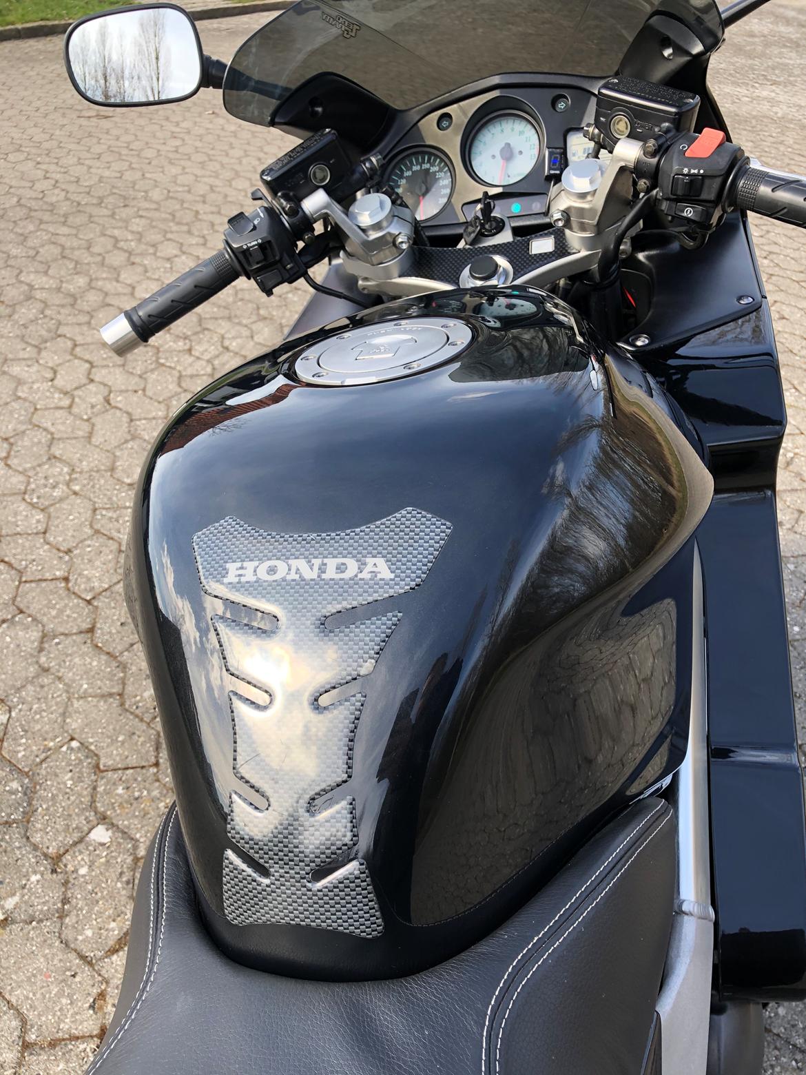 Honda VFR 800 FI *Solgt* billede 10