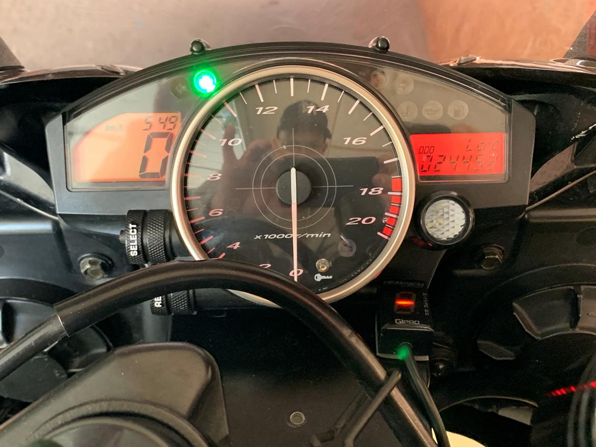 Yamaha YZF R6 billede 8