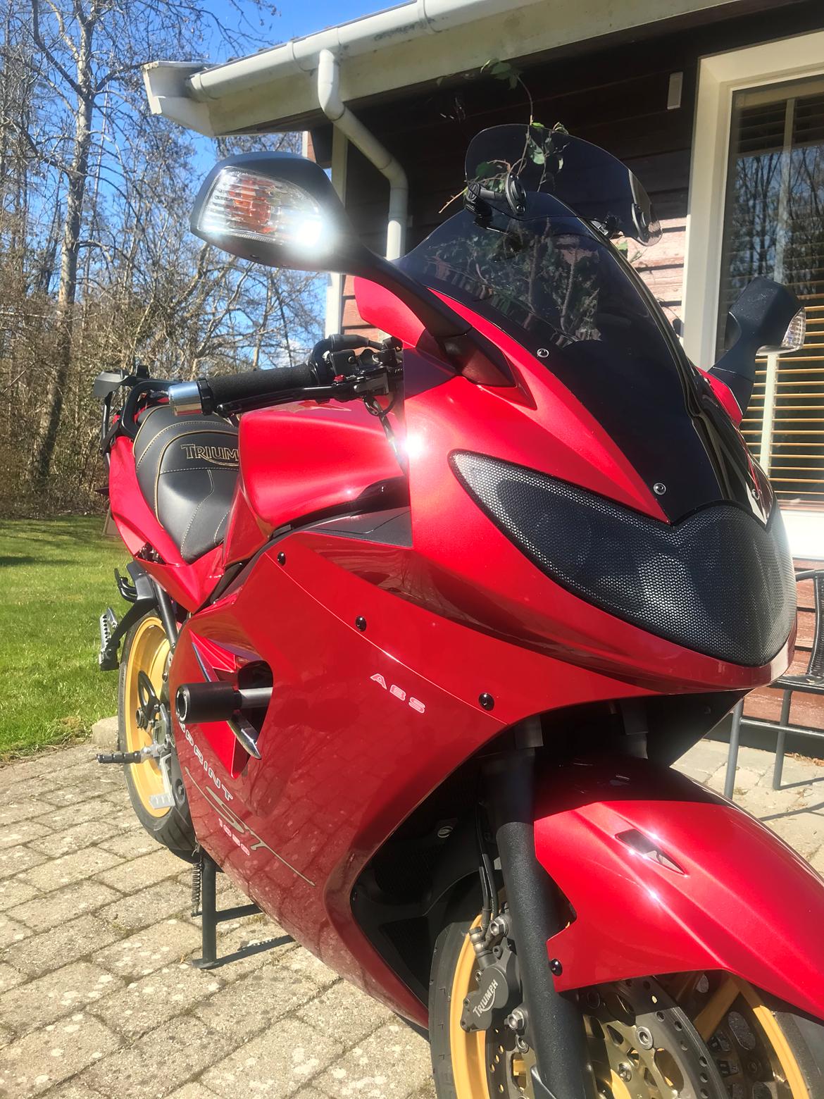 Triumph Sprint ST 1050 **SOLGT** billede 3