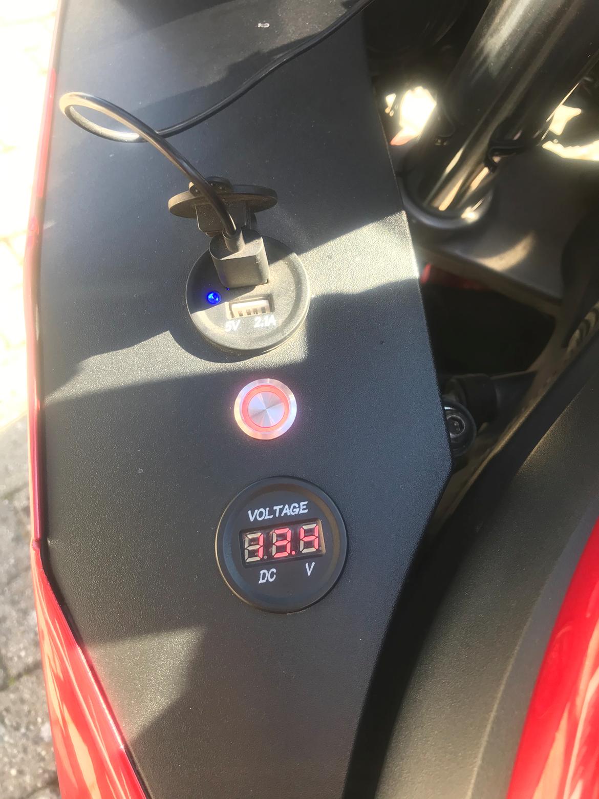 Triumph Sprint ST 1050 **SOLGT** billede 14