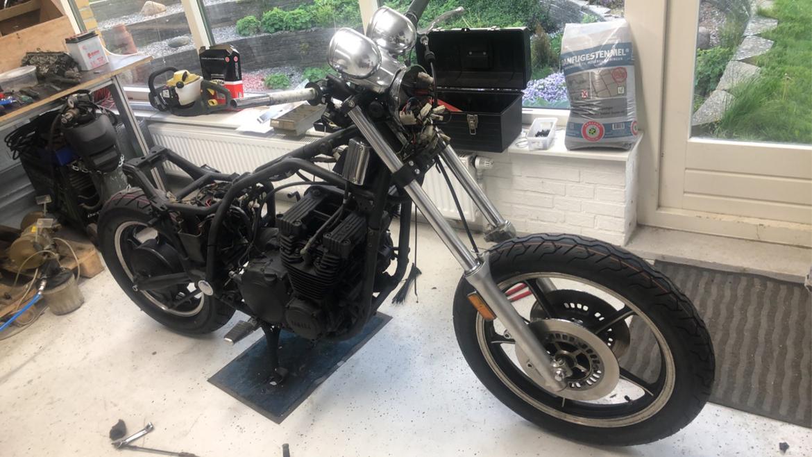 Yamaha XJ 700 MAXIM billede 3