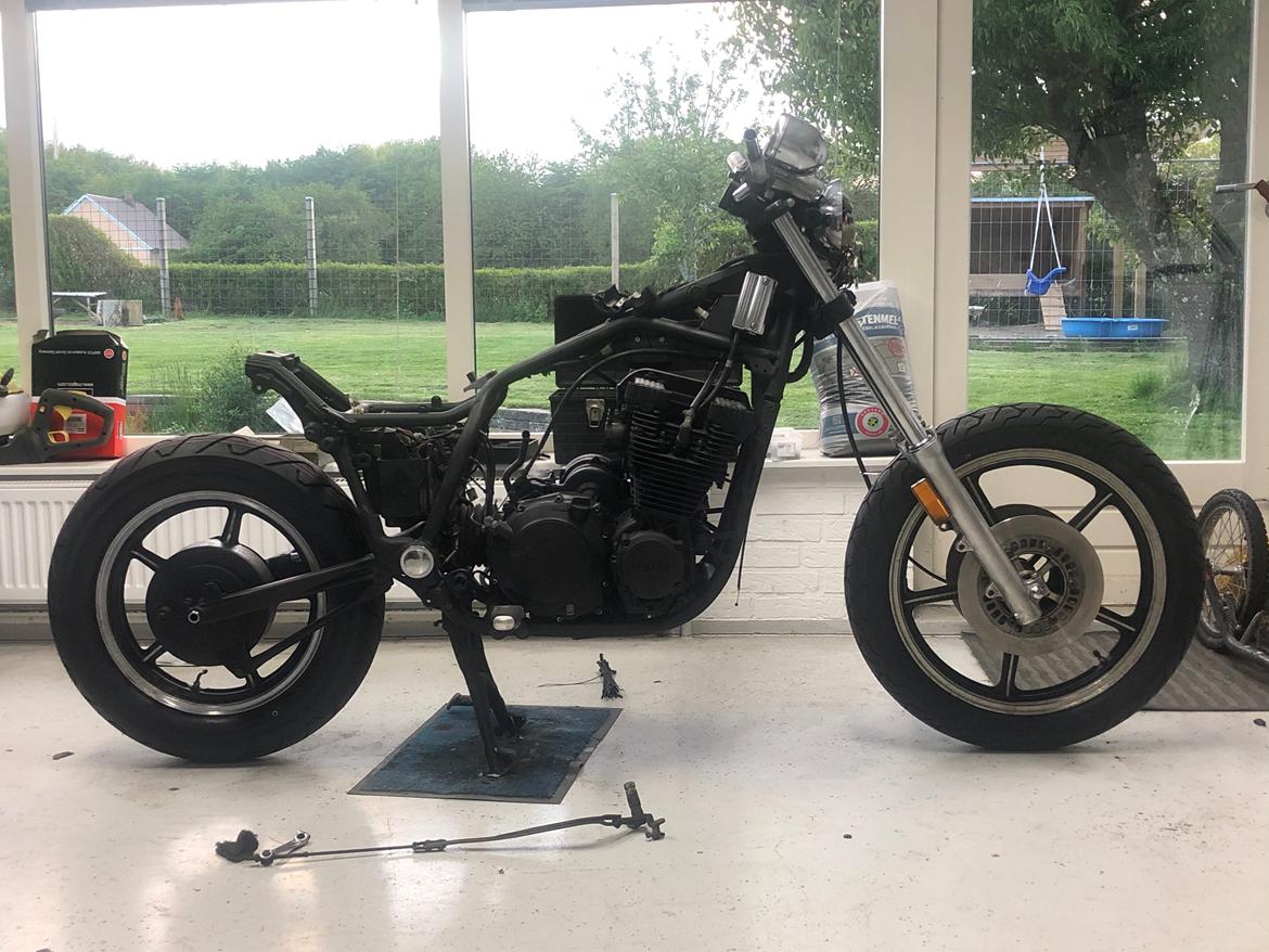 Yamaha XJ 700 MAXIM billede 2