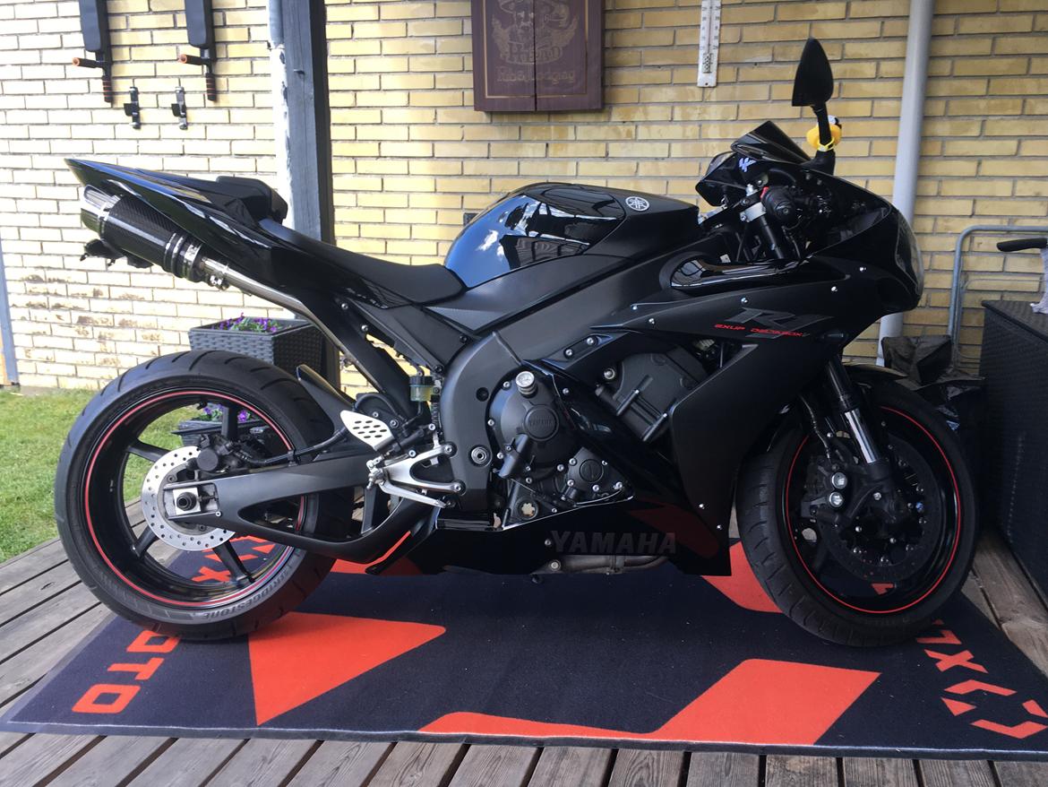 Yamaha YZF-R1 billede 2