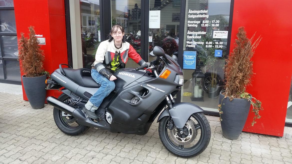 Honda CBR 1000F  billede 1