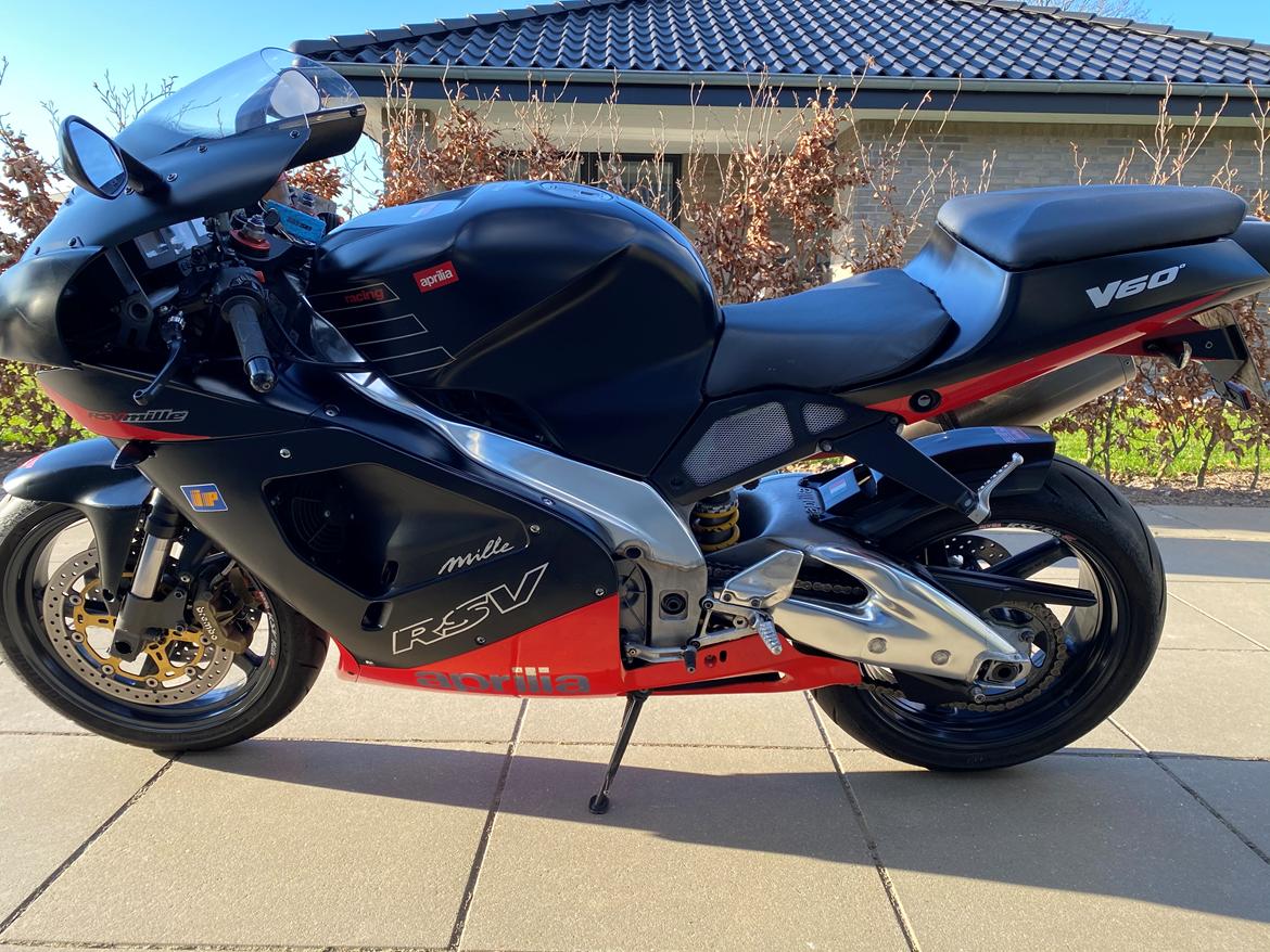 Aprilia RSV 1000 Mille (SOLGT) billede 3