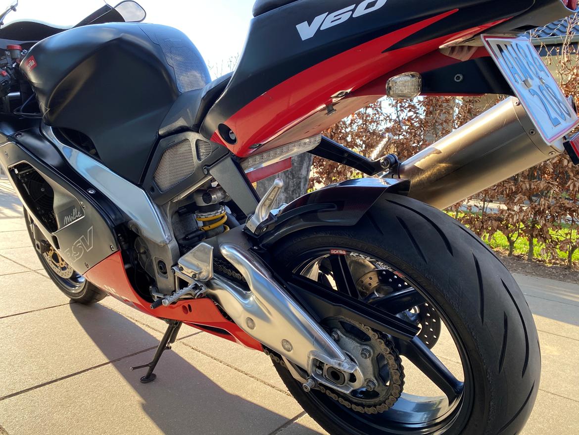 Aprilia RSV 1000 Mille (SOLGT) billede 4