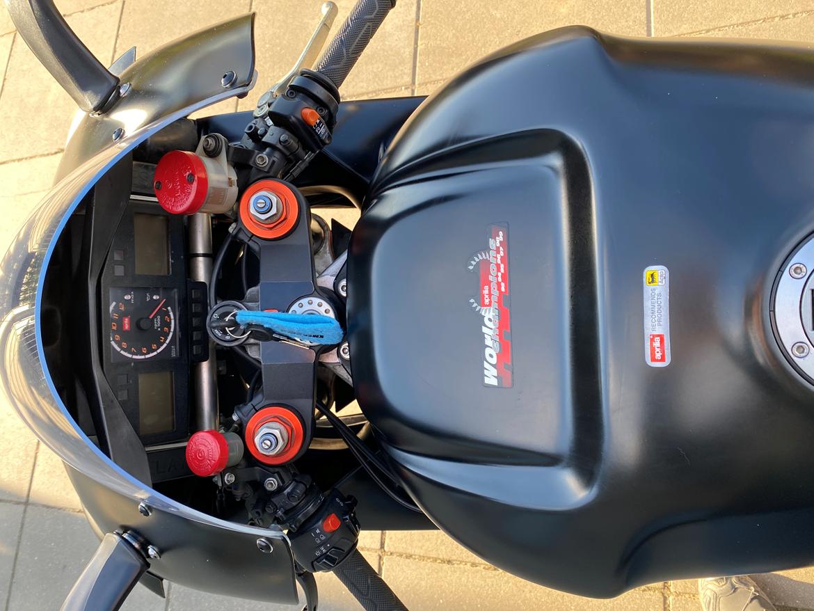 Aprilia RSV 1000 Mille (SOLGT) billede 6