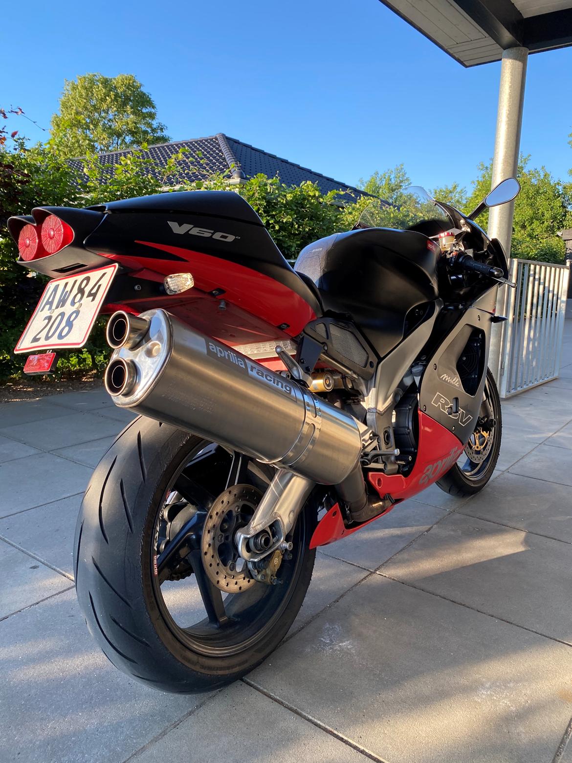 Aprilia RSV 1000 Mille (SOLGT) billede 14