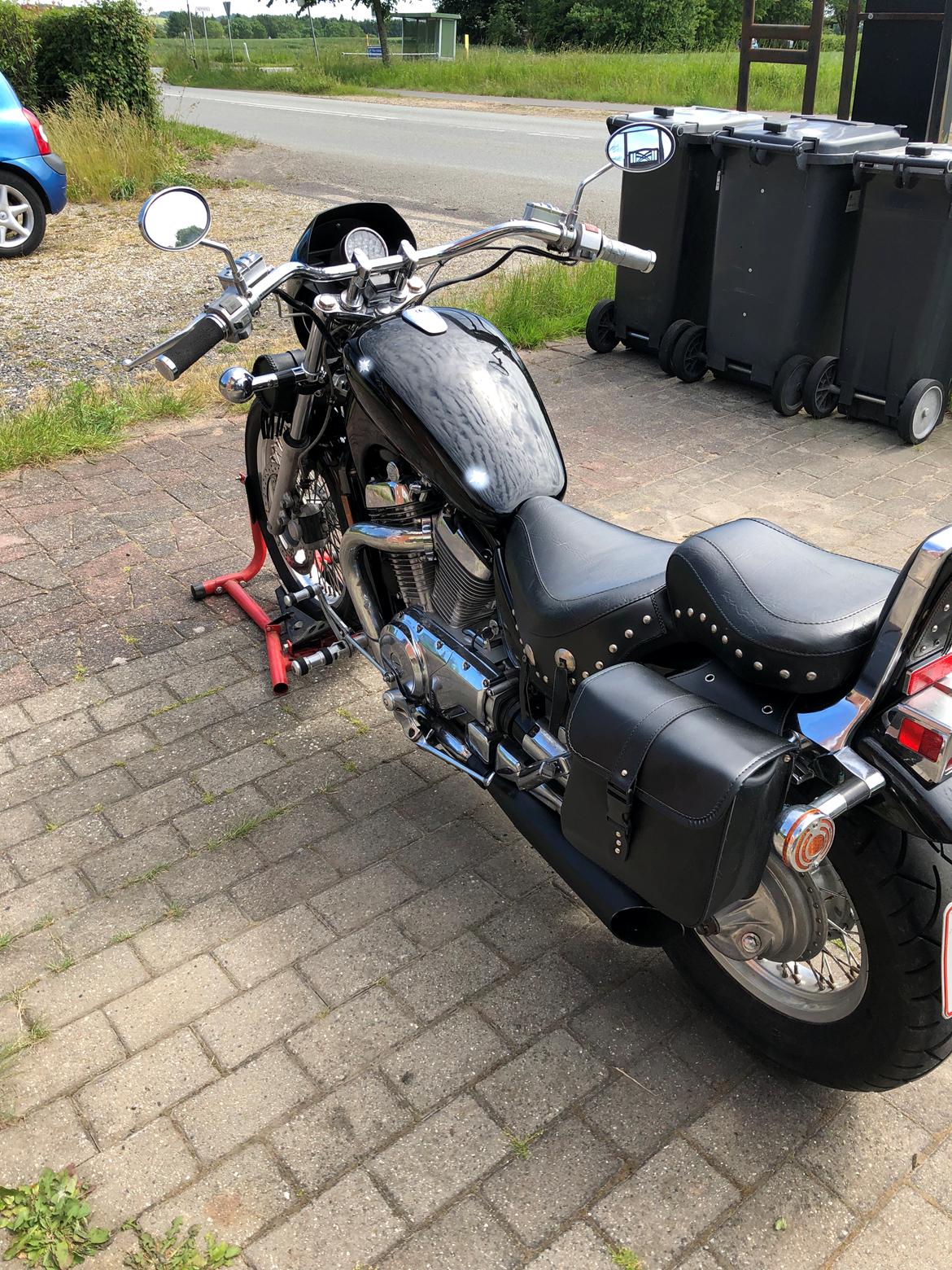 Suzuki Intruder VS billede 1