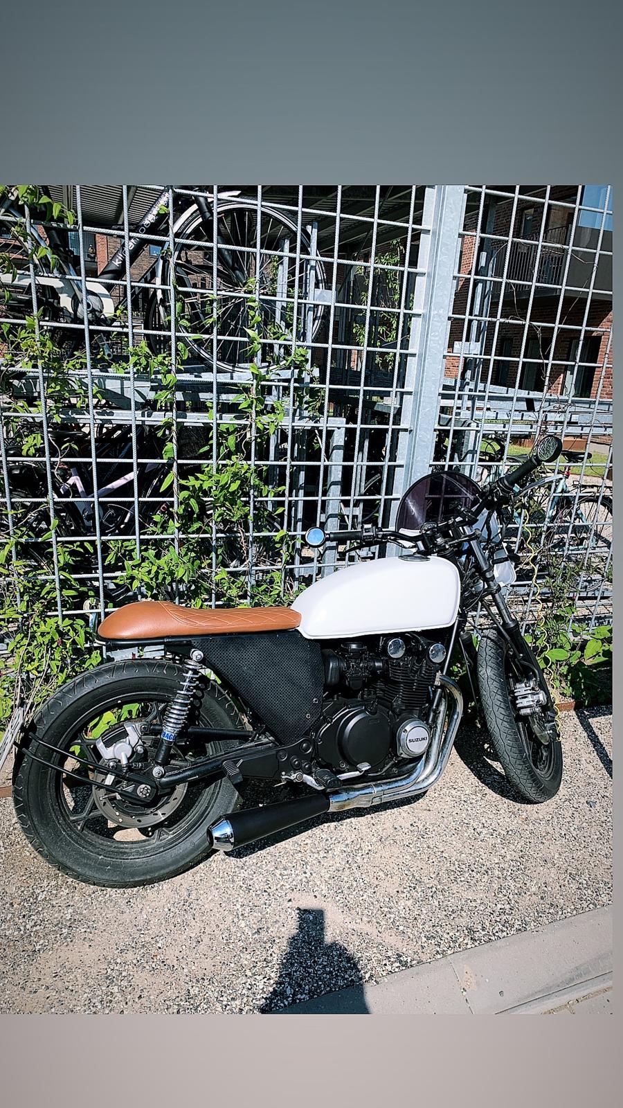 Suzuki GS550E billede 2