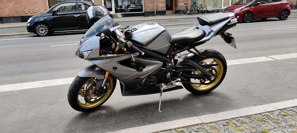 Triumph Daytona 675 billede 6