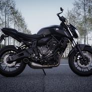 Yamaha MT-07 "Tech Black"