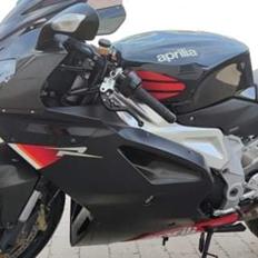 Aprilia RSV 1000 R (SOLGT)