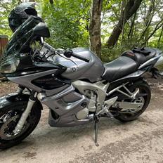 Yamaha FZ6