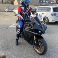Yamaha Yzf R1