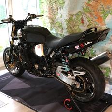 Yamaha XJR 1200