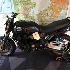 Yamaha XJR 1200