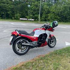 Kawasaki GPZ900R