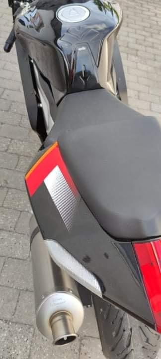 Aprilia RSV 1000 R (SOLGT) billede 17