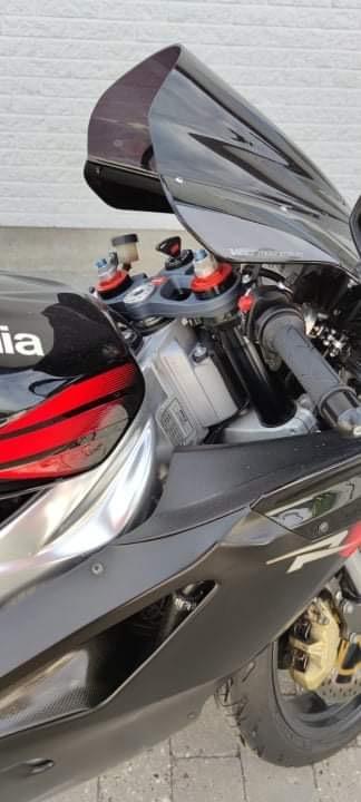 Aprilia RSV 1000 R (SOLGT) billede 27